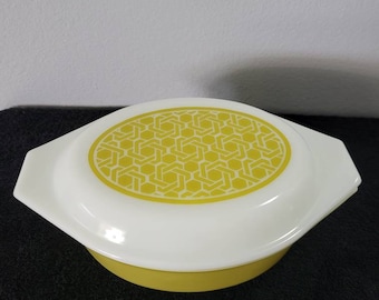 Pyrex Promo Wicker 043 Oval Casserole Dish