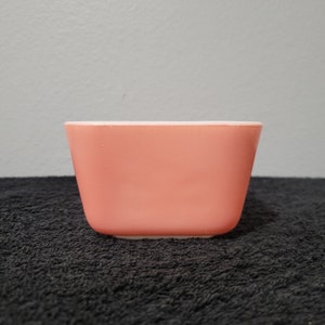 Pyrex Pink 501 Refrigerator Dish