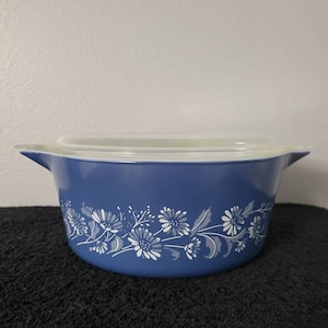 Pyrex Colonial Mist 475 Round Casserole Dish