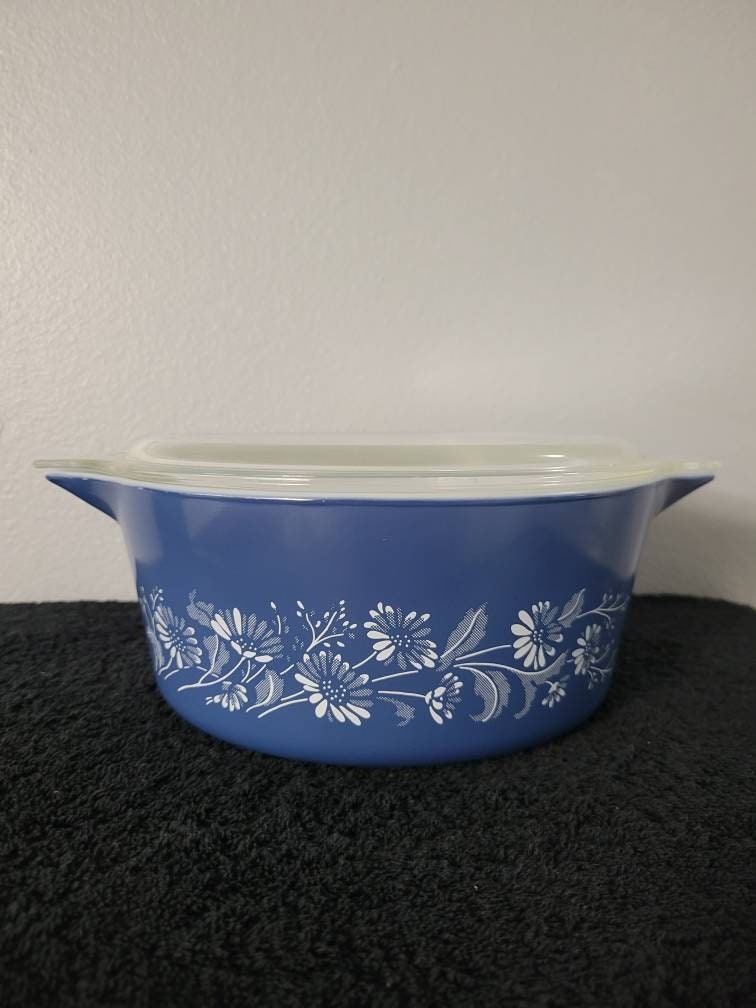 Pyrex Colonial Mist 475 Round Casserole Dish