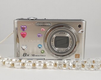 Cute camera Panasonic Lumix DMC-FH25 digital camera aesthetic retro trendy digicam kawaii stickers decoration beautiful rhinestones