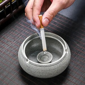 Coarse Ceramic Ashtray with Lid Anti Fly Ash Storage Box Creative Funnel Cigar Ashtray image 2