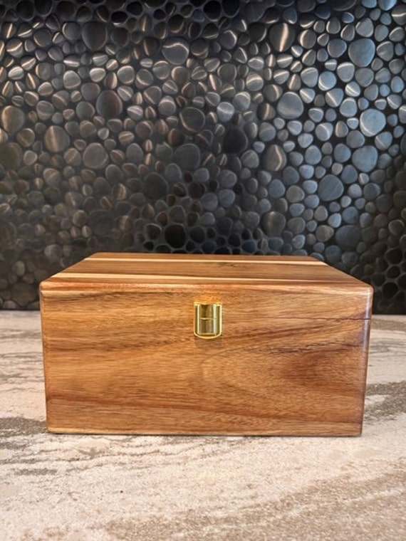 Caja de almacenaje con enrejado madera de acacia 99x55x160 cm - referencia  Mqm-311881