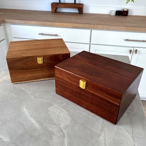 Personalized Walnut Keepsake Box, Acacia Wood Wedding Gift image 3