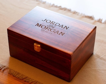Caja de recuerdo personalizada de nogal, regalo de boda de madera de acacia