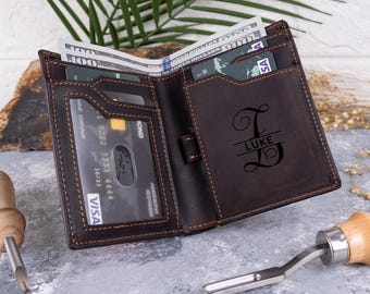 Personalized Leather Bifold Wallet: Slim RFID Blocking with Photo ID