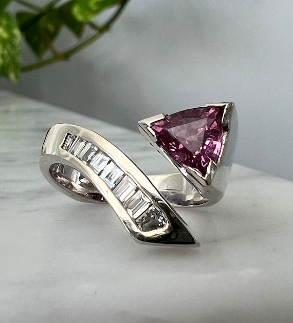 Vintage natural pink sapphire diamond 14k gold rin