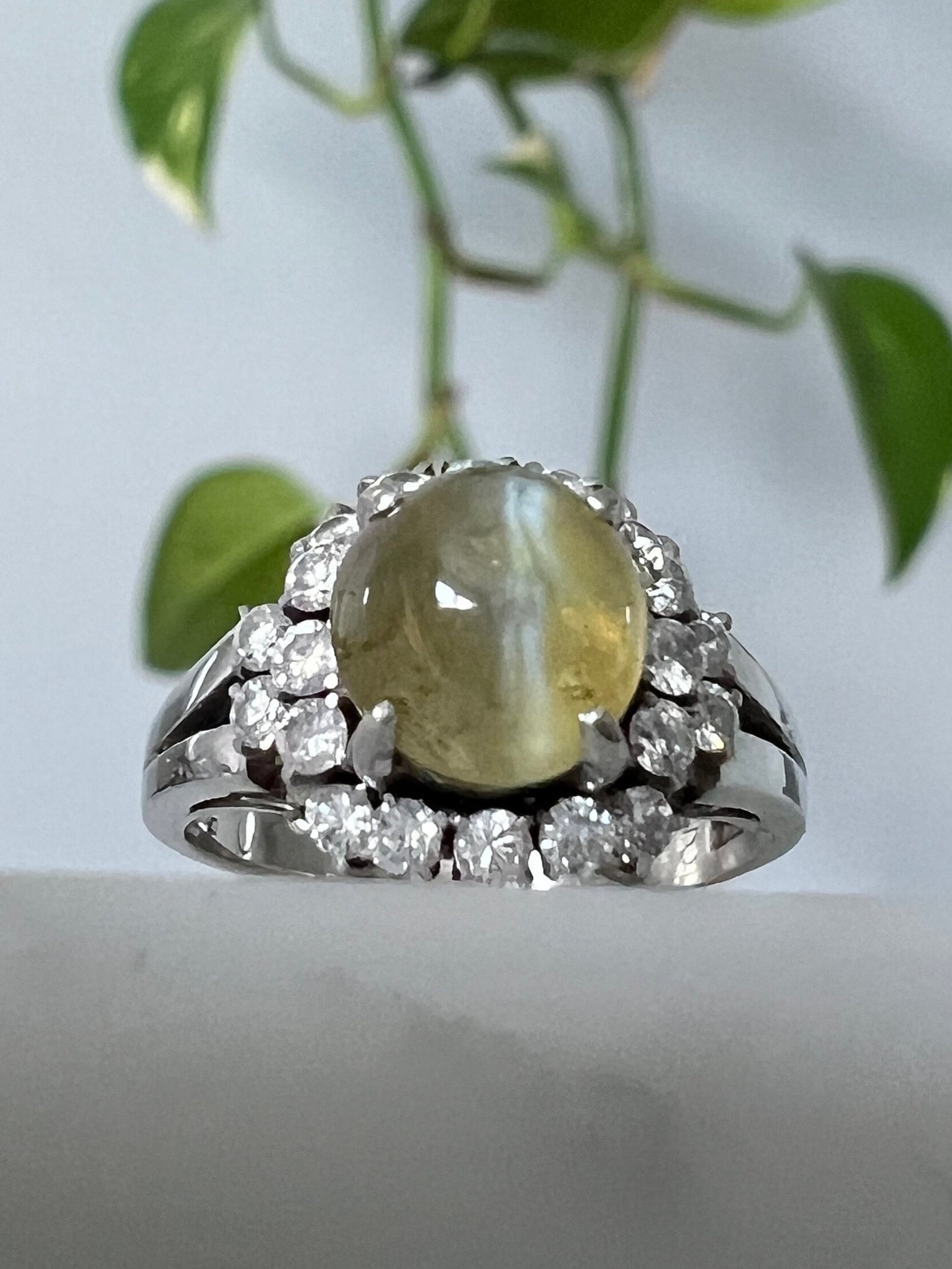 Antique chrysoberyl deals ring