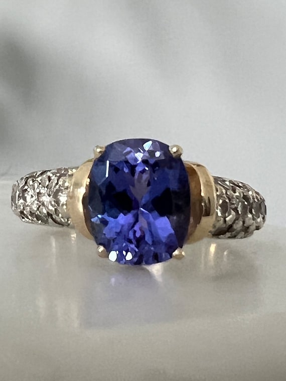 Vintage tanzanite and diamond 14k gold ring