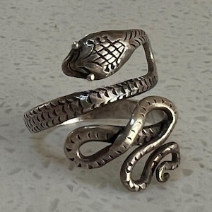 Vintage snake sterling silver sculptural ring