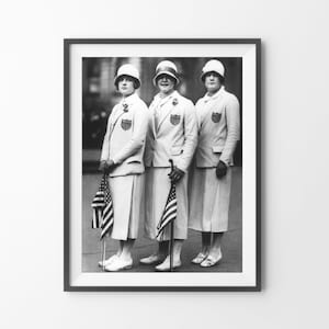 OLYMPIC LADIES SWIM Photo | Gertrude Ederle | Vintage Sports Print | Olympic Swimming Print | Printable Wall Decor | Bar Cart Wall Art
