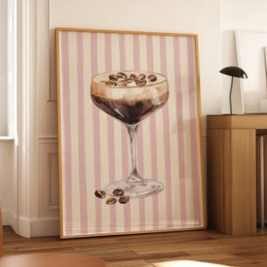 Art mural martini rose Art mural cocktail pastel à rayures Impression de chariot de bar à martini rose Impressions bar côtier Impressions d&#39;art de bar Martini Impressions aquarelles