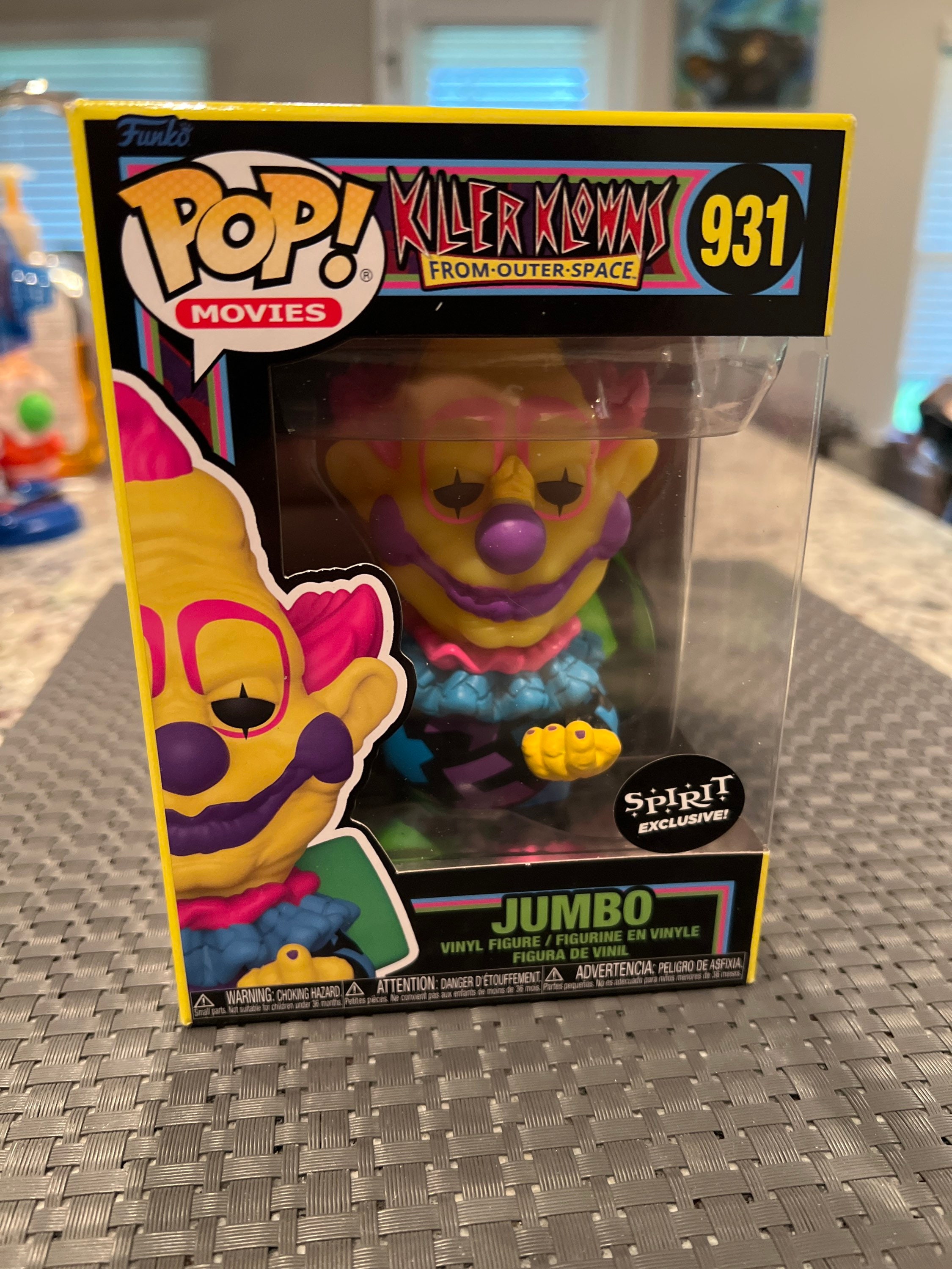 Killer Klowns From Outer Space Jumbo Blacklight Spirit Halloween Exclusive  Figure #931 - NYCeFISHING