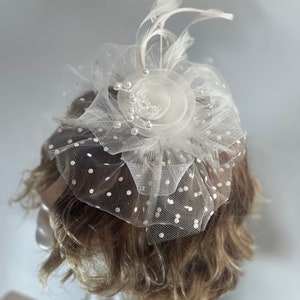 WEISSER Fascinator Vintage Inspirierter Fascinator Teehut Party Hut Kirchenhut Kentucky Derby Hut Ausgefallener Hochzeits Hut Abschlussball Fascinator Bild 3