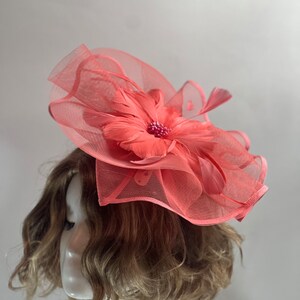 CORAL Fascinator Vintage inspirierter Fascinator Teehut Ausgefallener Partyhut Kirchenhut Kentucky Derby Hut Ausgefallener Hochzeitshut Prom Fascinator Bild 2