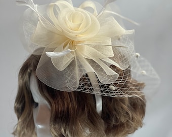 IVORY Fascinator Vintage inspirierter Fascinator Teehut Ausgefallener Partyhut Kirchenhut Kentucky Derby Hut Ausgefallener Hochzeitshut Prom Fascinator