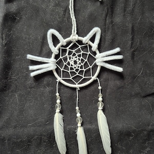 Dreamcatcher Cat White