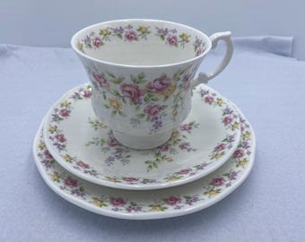 Elizabethan China Cotswolds Pattern Pink Flowers Trio of Cup,Saucer, Plate