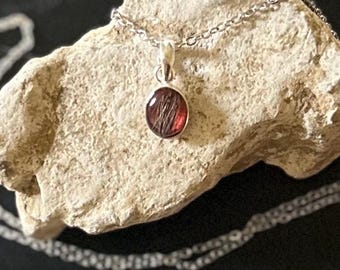 Keepsake Memorial Necklace Oval – Keepsake Ashes, Hair, Fabric