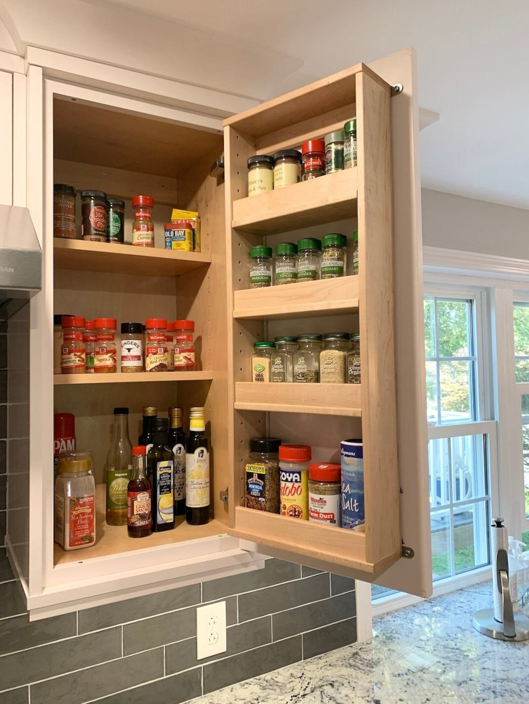 Photo inspiration: Picture Idea: Customizable Behind The Door Spice Rack With Adjustable Shelves