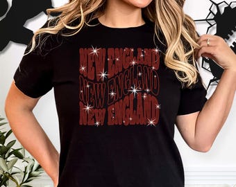 Maglietta New England con strass: maglietta scintillante per i tifosi del giorno della partita di football.