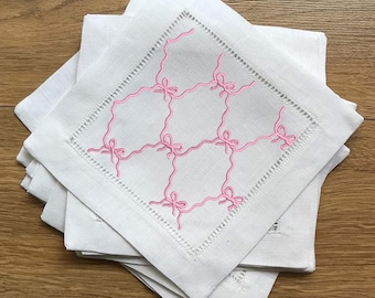 Diseño de bordado con estampado de lazo para servilletas de cóctel, archivos de bordado a máquina Coquette, descarga digital instantánea