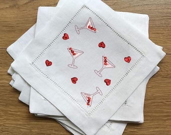 Diseño de bordado para servilletas de cóctel con estampado de corazones y martinis, archivos de bordado a máquina para San Valentín, descarga digital instantánea.