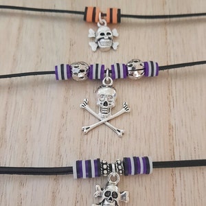Skull and Bones Leather Choker: Gothic Calavera Pendant
