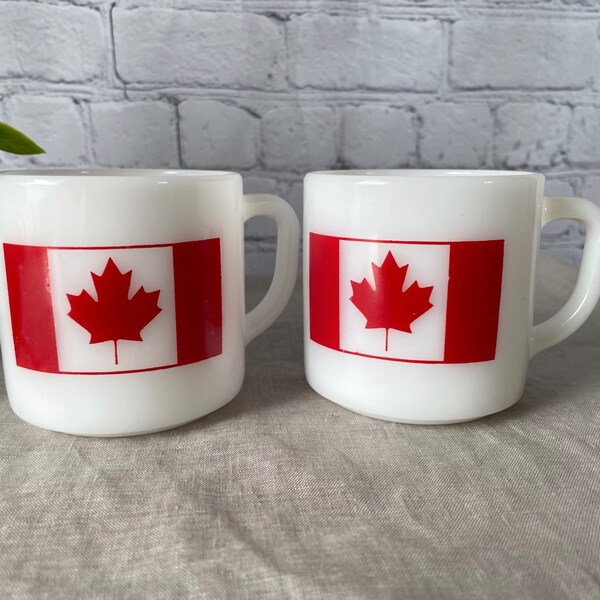 Vintage Canada Flag Milkglass Mugs, Canadian Maple Leaf Tea & Coffee Cup Set