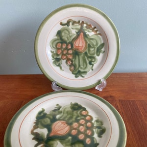 Vintage Louisville Stoneware Pottery, Set of 2 9 Inch Plates, Harvest Pear & Grape Design
