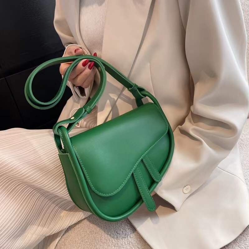 Fashionable Crescent-shaped Underarm Bag, Niche Single-shoulder Crossbody  Mini Bag