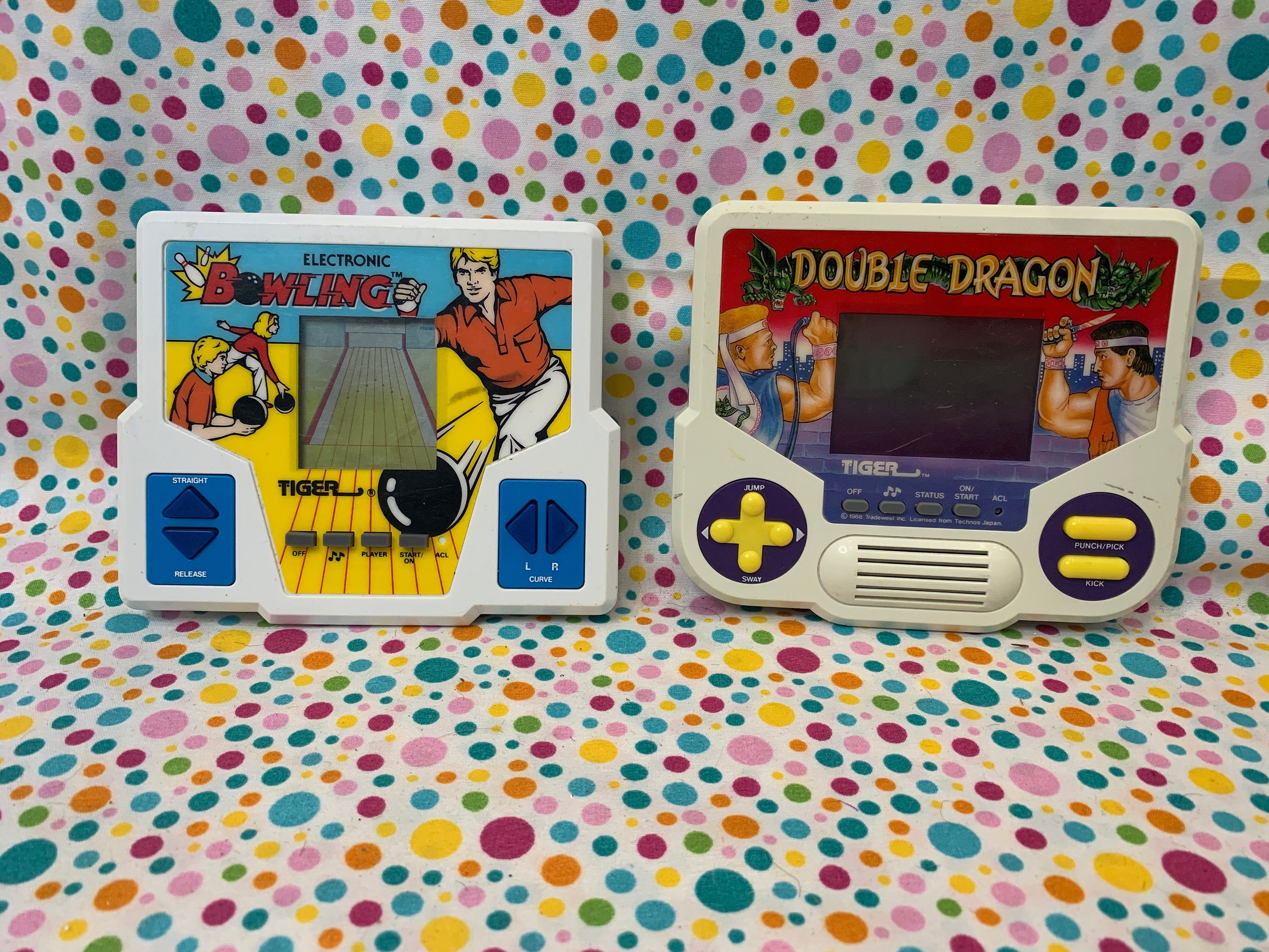 Double Dragon (Handheld) : Tiger Electronics (licensed from