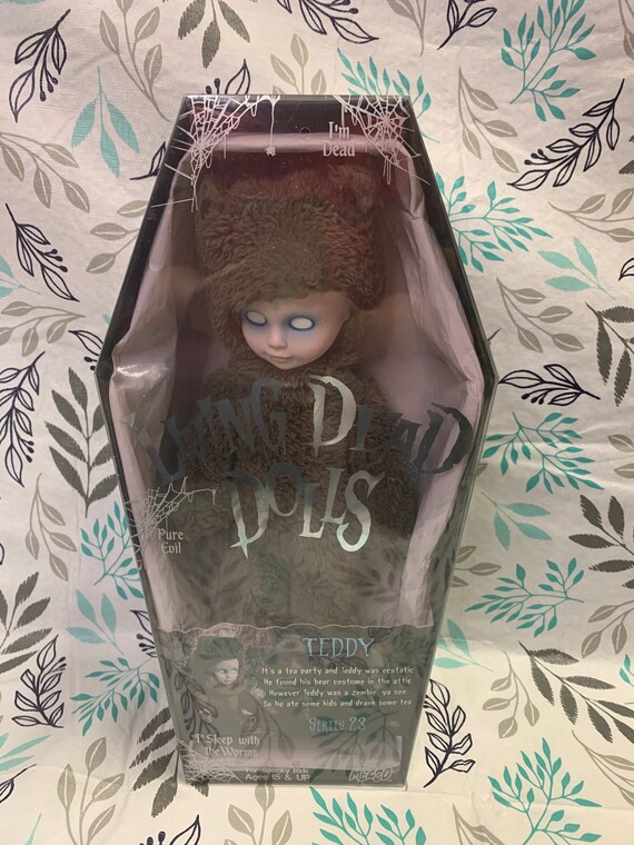 Living Dead Dolls シリーズ23　ベッツィー