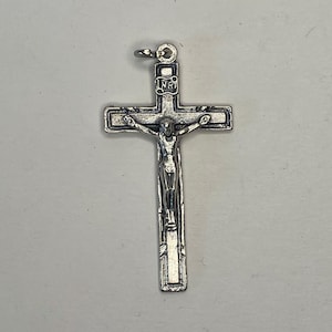 Crucifix pendant | Crucifijo para cadena| Catholic gift| Religious gift| Crucifijo católico plateado