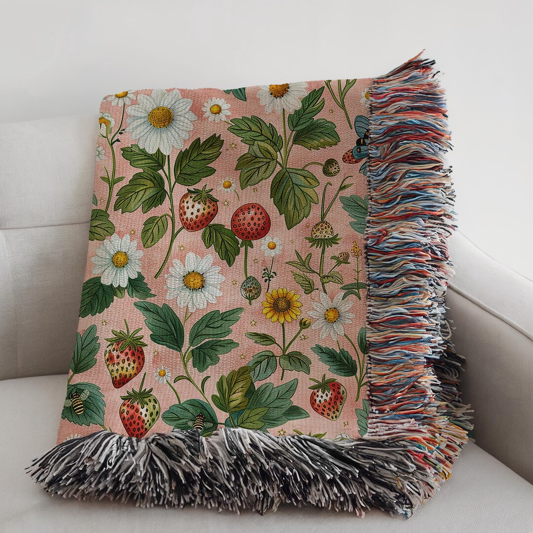 Cotton Raspberry Throw Strawberry Cottagecore Woven Throw Blanket: Red and Green Cotton ...