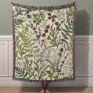 Botanical Tapestry Throw: Cottage Chic Woven Cotton Bedcover