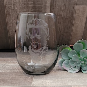 Michael Myers Wine Glass / Halloween Wine Glass / Michael Myers / Halloween Movie Wine Glass / Spooky Season
