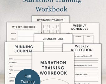 Puede incluir: Un conjunto de documentos en papel blanco para el entrenamiento de maratón, que incluye un cuaderno de trabajo, un programa semanal, un diario de carrera y hojas de reflexión. La portada dice "Marathon Training Workbook" con un círculo azul que dice "Full Training Collection".