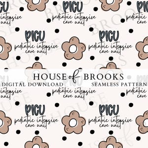 Puede incluir: Un patrón sin costuras que presenta una flor marrón claro con un centro blanco y el texto "PICU Pediatric Intensive Care Unit" en letras negras y grises. El fondo es rosa claro con lunares negros.