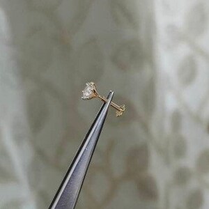 Solitaire diamant nässtift, Öronpiercing diamant helix labret tragus gängad flatback 16G bild 7