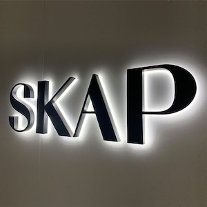Kundenspezifische Fensterschilder, LED-Ladenschilder, Geschäftsbeschriftung, beleuchtete Schaufenster, Acrylbeschilderung, kundenspezifische Geschäfts-LED, Neonschilder im Freien