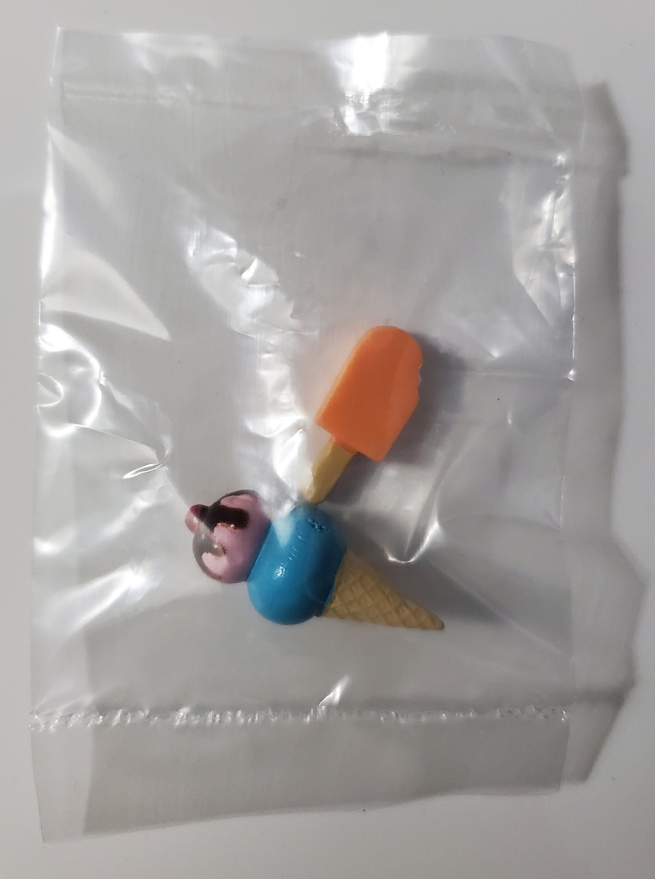 Esther Kim i Scream for Ice Cream Kidrobot 2010 Series Dunny Art Toy