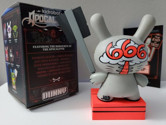 Joe Ledbetter Dunny Art Toy: Monochrome 