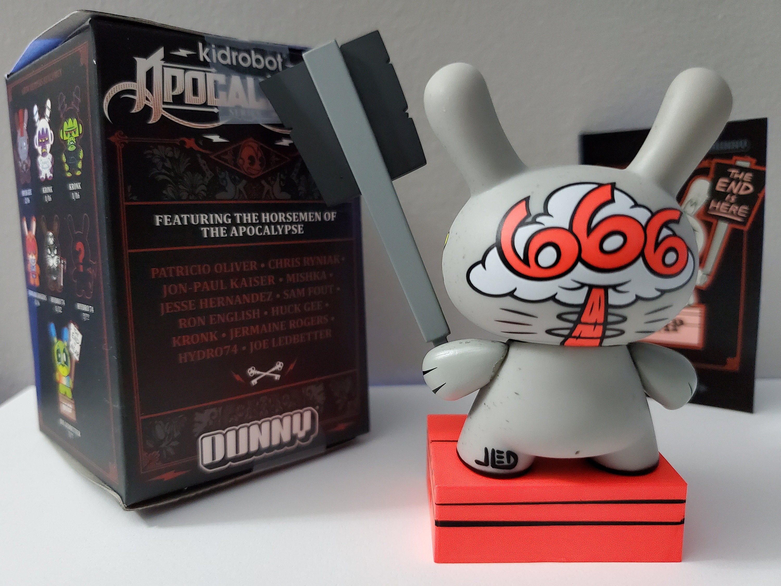 Joe Ledbetter Dunny Art Toy: Monochrome 