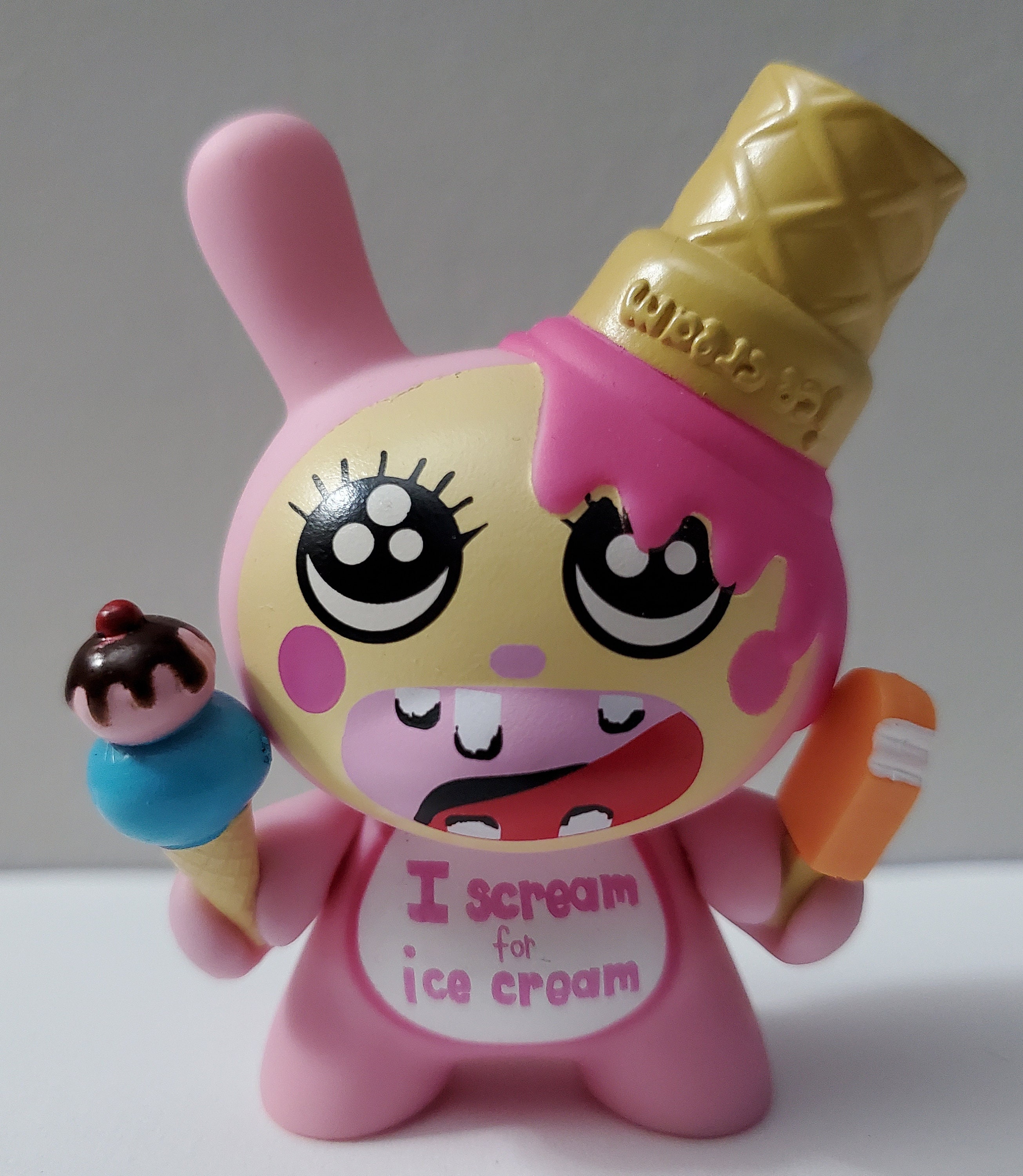 Esther Kim i Scream for Ice Cream Kidrobot 2010 Series Dunny Art Toy