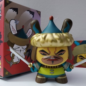 Kano "Genghis kahNO" Kidrobot Art Of War Serie 2014 Dunny Art Juguete coleccionable