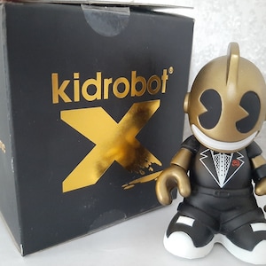 Kidrobot &quot;X&quot; 10th Anniversary Bots Mr. Universe 3 inch figure art toy Collectible