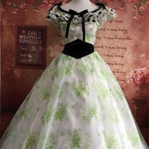 gone with the wind green and white dress Story of the Old South : Gone With The Wind Scarlett O'Hara Barbie.  Barbecue at the Twelve Oaks. I wasn't really fond of Scarlett Barbie but  since I love period costumes on