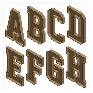 Puede incluir: Ilustración isométrica de ocho letras de madera marrón: A, B, C, D, E, F, G y H. Cada letra tiene un marco rectangular con un interior marrón claro. Las letras están diseñadas con una estética vintage e industrial.