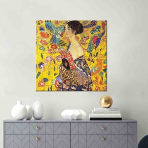 Lienzo de arte de pared, arte de pared, arte de pared de lienzo, dama de Gustav Klimt con un ventilador, reproducción impresa, decoración de pared de dama de Klimt,